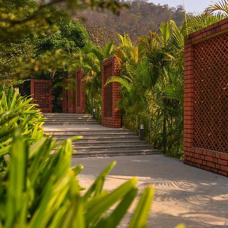Stayvista At Amara Villa Luxury Collection With Private Pool & Gazebo Алибаг Экстерьер фото